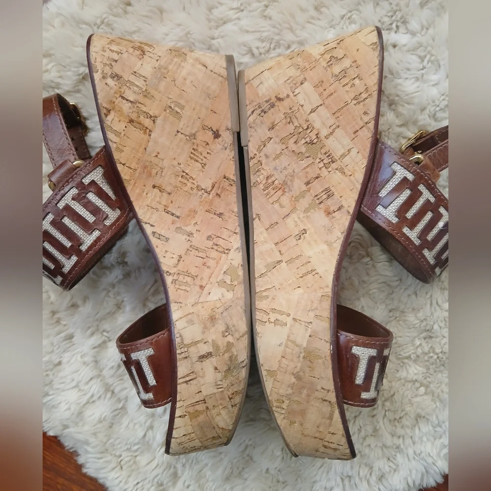 💎 Tory Burch Dark Brown Sandals with Patterned Straps REAGAN